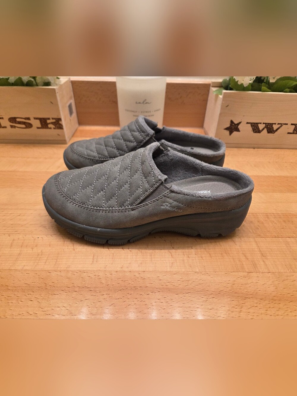 Skechers Women's Easy Going-Road Trip Mules Quilted Gray Size 6.5 - Picture 3 of 9